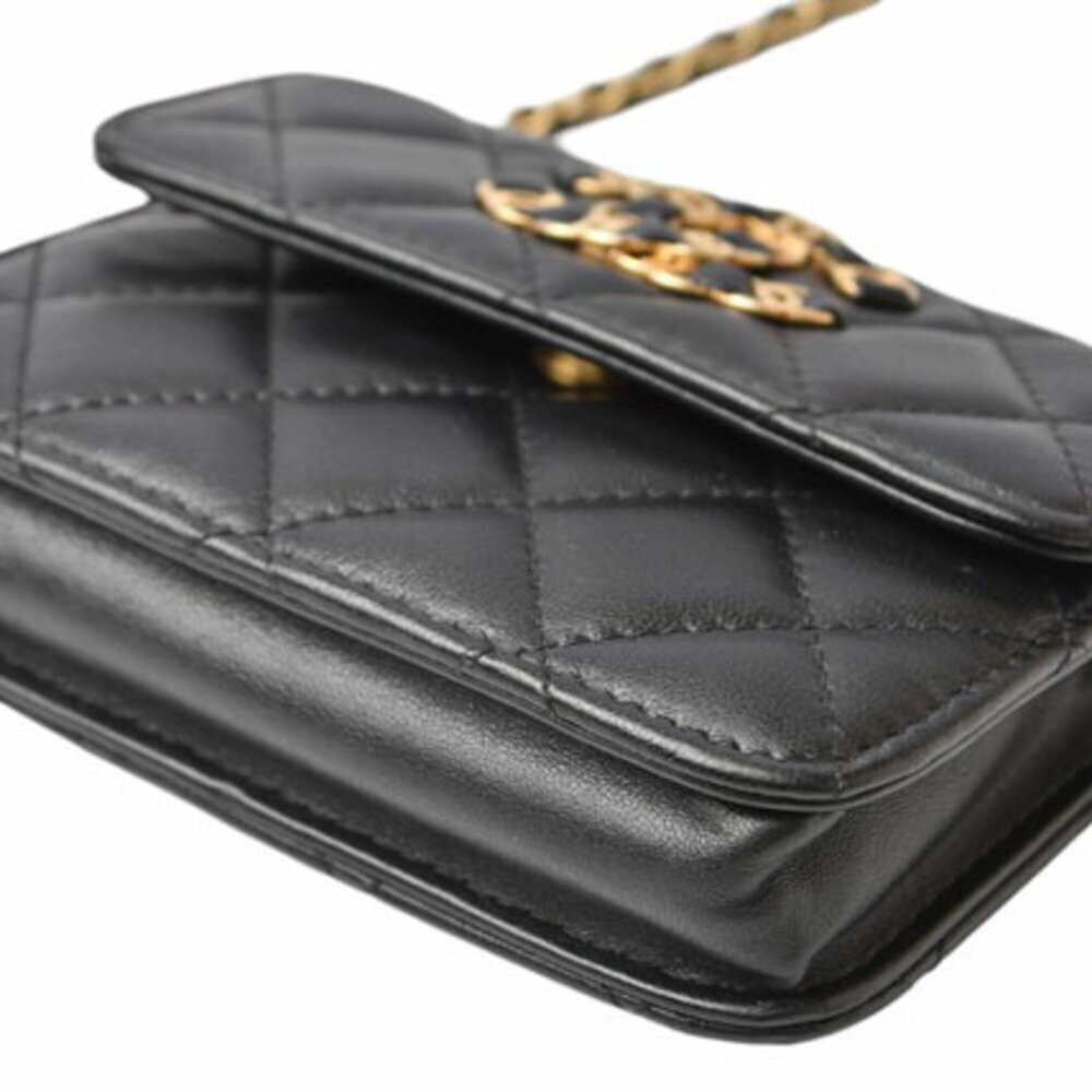 CHANEL Black Lambskin Leather Wallet - Picture 5 of 14